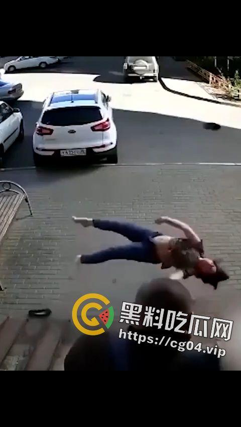 慎点!跳楼 最惨的方式 活下来生不如死 死了 死无全尸 珍惜生命(四)-2