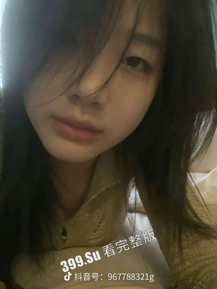 抖音百万粉丝网红『我不是脑花』大尺度视频流出 粉嫩身体骚逼淫液超多!-3