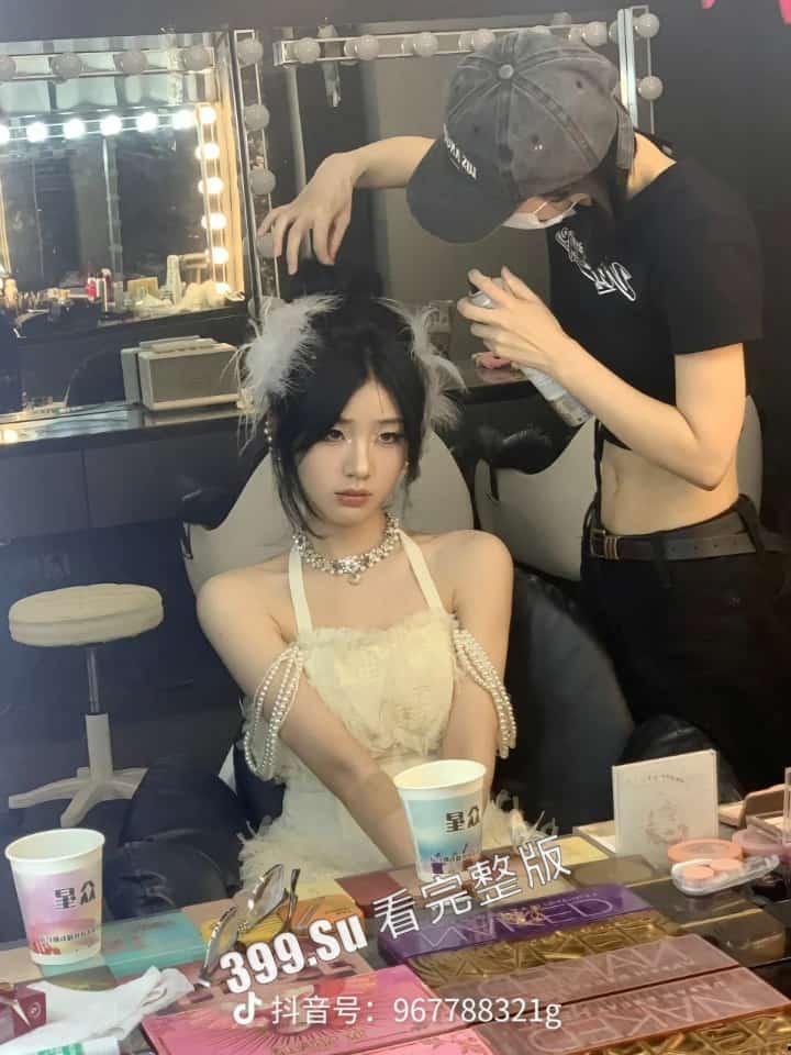 抖音百万粉丝网红『我不是脑花』大尺度视频流出 粉嫩身体骚逼淫液超多!-5