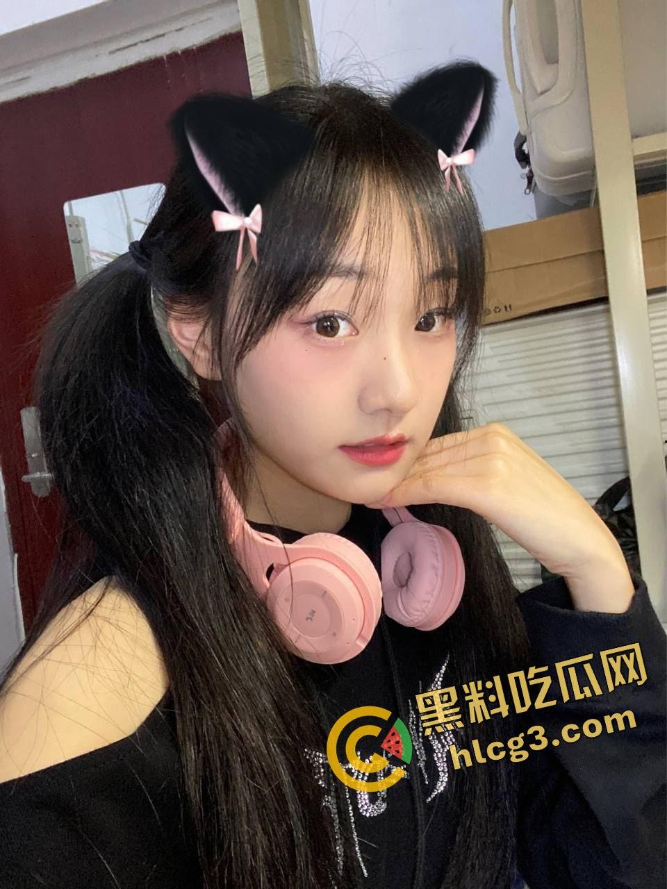 济南齐鲁闷骚母狗『袁倩倩』淫荡性爱视频泄密流出!刺激对白诱人射-1