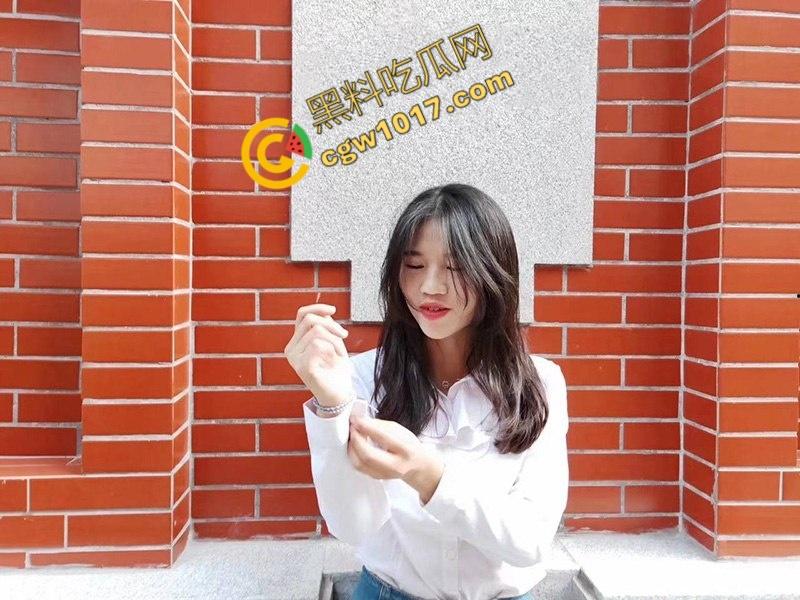 山东济南小学老师【张美玲】约炮视频泄漏: 露脸口交深喉,多姿势激情交合,清纯老师床上无比淫荡!-2