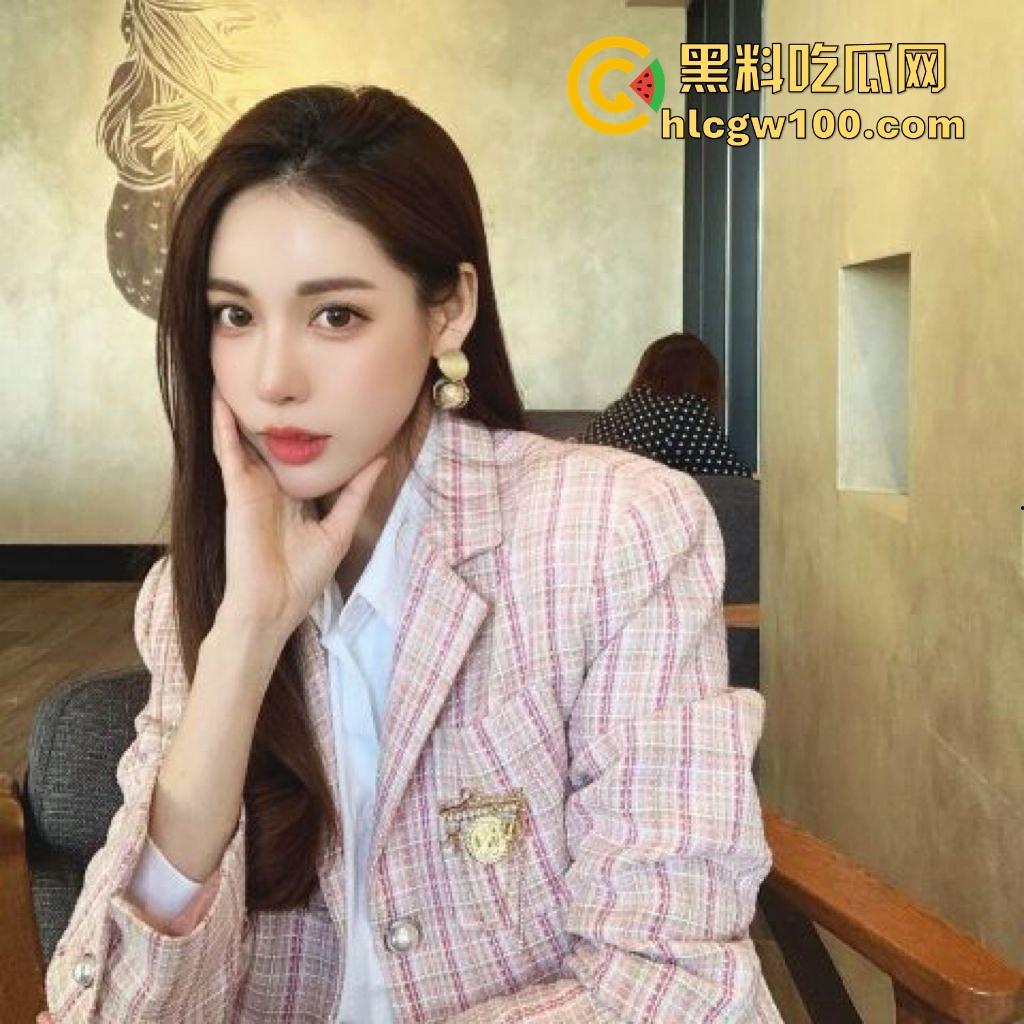 夜场钓骚货必修课,胡桃里带回骚妹如家开房,酒精加持操到水喷自己一身,哥们说这才叫男人的快乐!-1