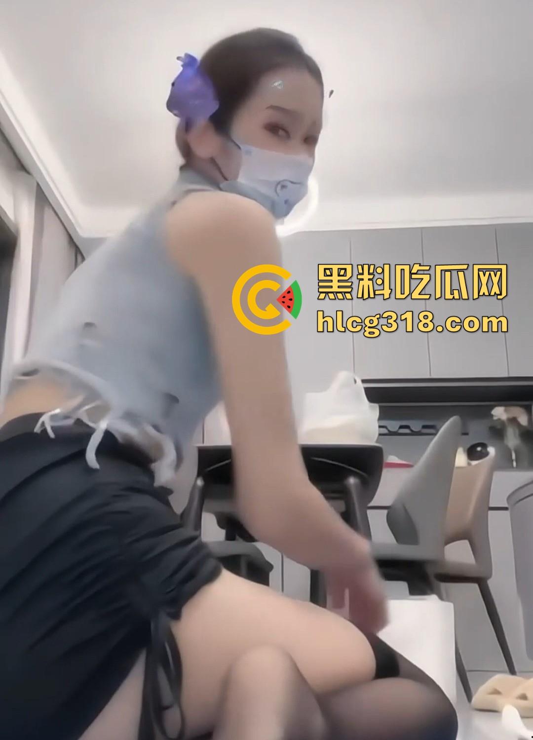 抖音性感网红【安婧】裸聊视频流出!情趣内衣轮番上阵,蹶翘臀掰逼自慰,淫骚到炸!-5