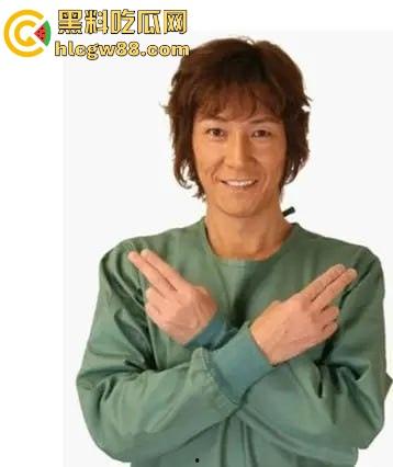 武汉小伙靠黄金手指拿下富婆姐姐,少妇被抠到表情爽得浪叫求饶一看就到点了,这才是真正的手艺人!-1