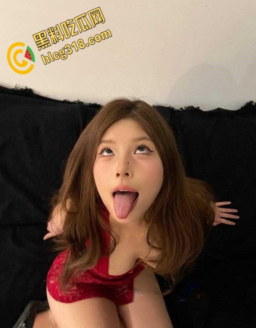 推特巨乳丰臀【o0000】，反差母狗一脸骚，性感自慰线下服务金主 ，开档情趣黑丝被抱操 !-1