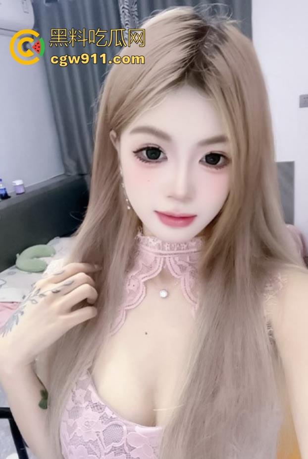 高颜值纹身母狗,制服吊带极品身材,镜前口交女上骑乘,淫水狂飙,无套猛操射胸上,爽得一批!-3