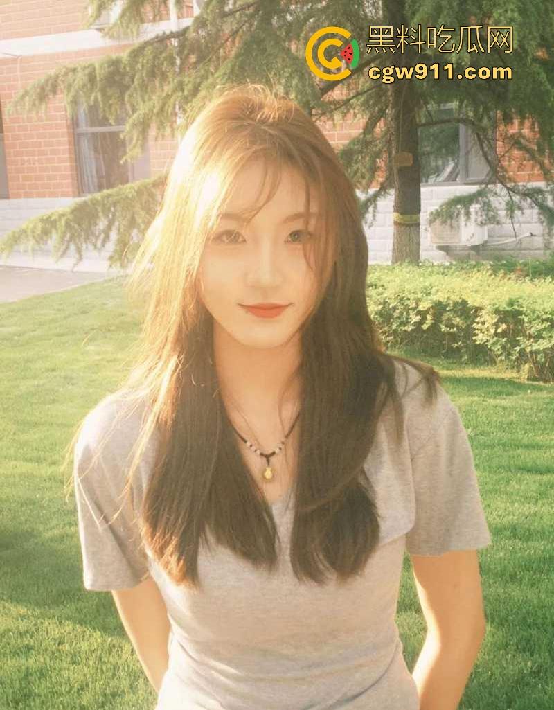 河北科技职院【李依然】颜值超美的女孩,玩的相当淫骚,揉捏大奶秀剃毛小穴,插肛塞自慰,淫水声细碎撩耳!-4