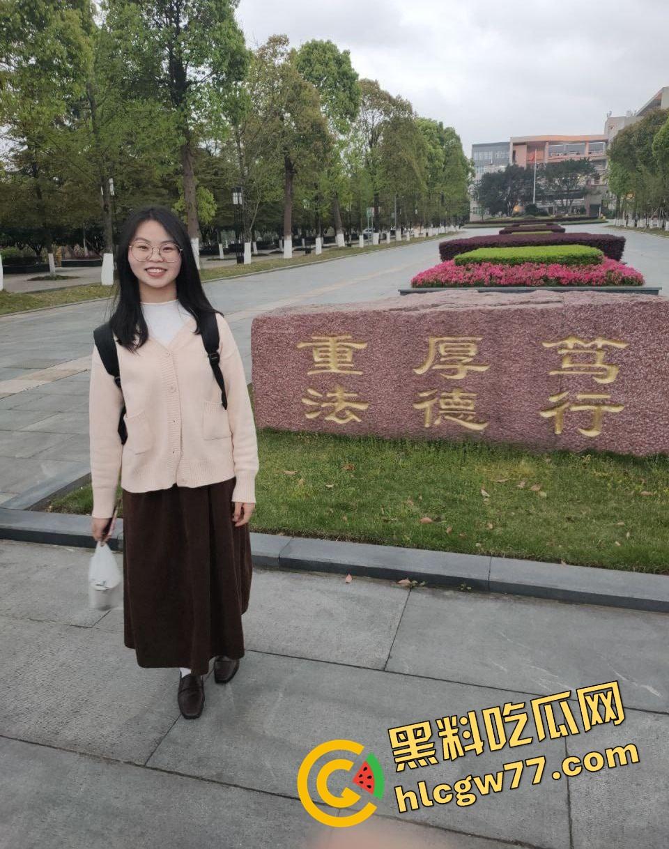 四川学院女辅导员【岳敏】政法高材生堕落成金主肉玩具，穿黑丝被后入爆干，肥臀摇到床都响！-5