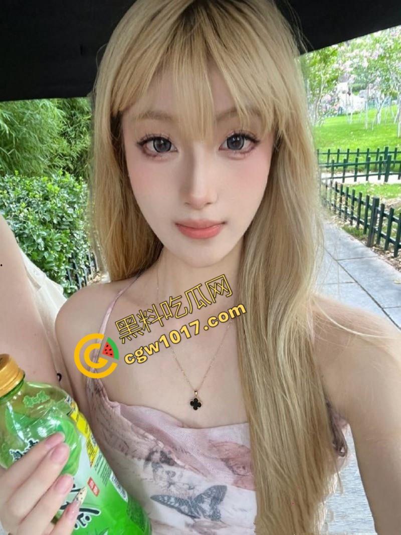 潍坊反差萌舞蹈生狂野视频炸网！34D巨乳乱颤，高铁厕所疯狂乱交！清纯脸下的妖艳野战，让你欲望无限！-2