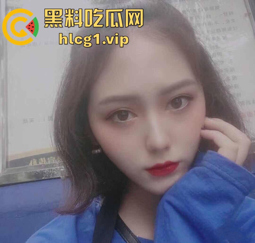 下班后的丝袜小姐姐有多诱人？酒店约炮，丝袜塞嘴里每次都爽翻天！-3