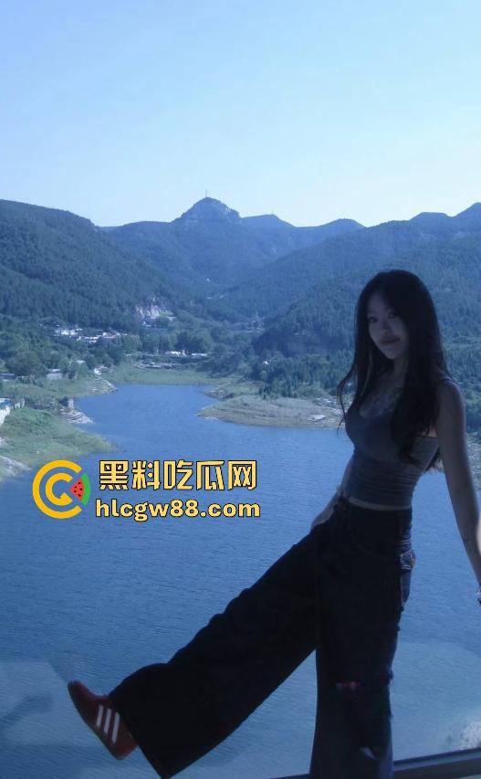 山东寿光顶级名媛【陈雅鑫】性爱视频疯传,富二代男友深夜疯狂输出,清纯女神竟被当成肉便器轮番爆操?-3