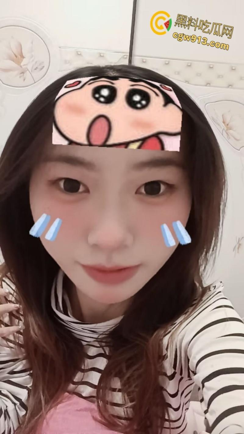 山西清纯女大学生【马莹冰】,为了买新款苹果手机,甘愿在网上裸贷,逾期被曝光自慰裸照 !-2