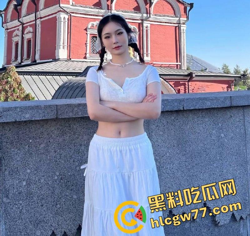 自以为是俄罗斯冰球运动员的女朋友,结果是他P站素材包里第N个中国女粉, 肏high了还无套!-9