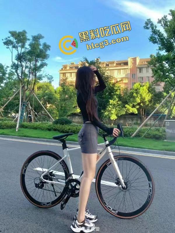 骑行圈淫乱事件!农家乐组织骑行爱好者 一男一女一房间住宿 鸡动即可行动!-5