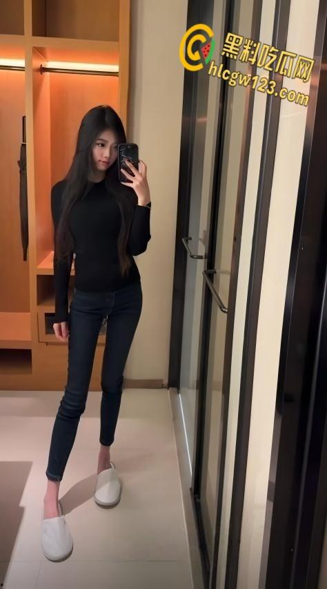 露脸实锤!抖音网红白皙高颜美少女【缪缪BB】,在线掰穴自慰娇喘反差十足!-5