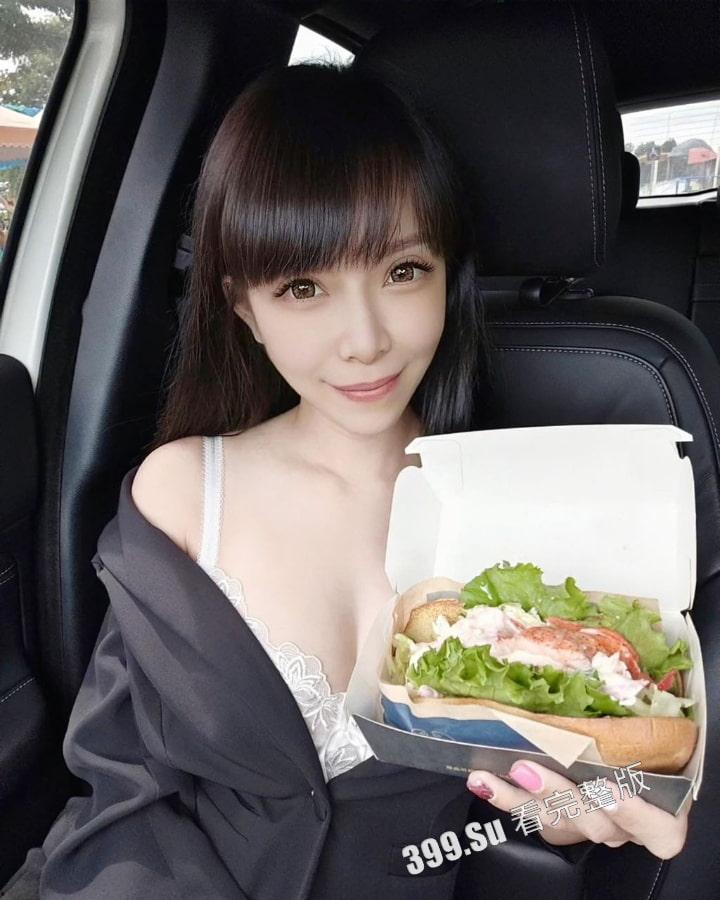 台湾网红ins60万粉 竹南女神 陈怡钧 做爱自拍视频泄露流出 奶晃的很真实,人叫的很淫贱-8