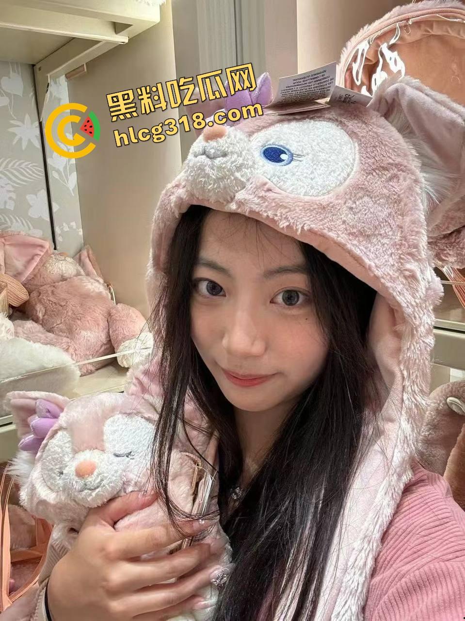 母女花共侍一夫,丈母娘淫水直流等内射,女儿帮舔收尾助兴,母女两舔着精液全家肉体合一!-4