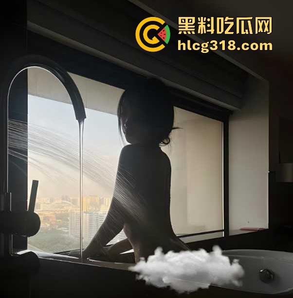 杭州极品大奶骚货【李玉婷】背着舍友拉开衣服自慰骚拍,跟网恋对象性爱视频曝光流出!-6