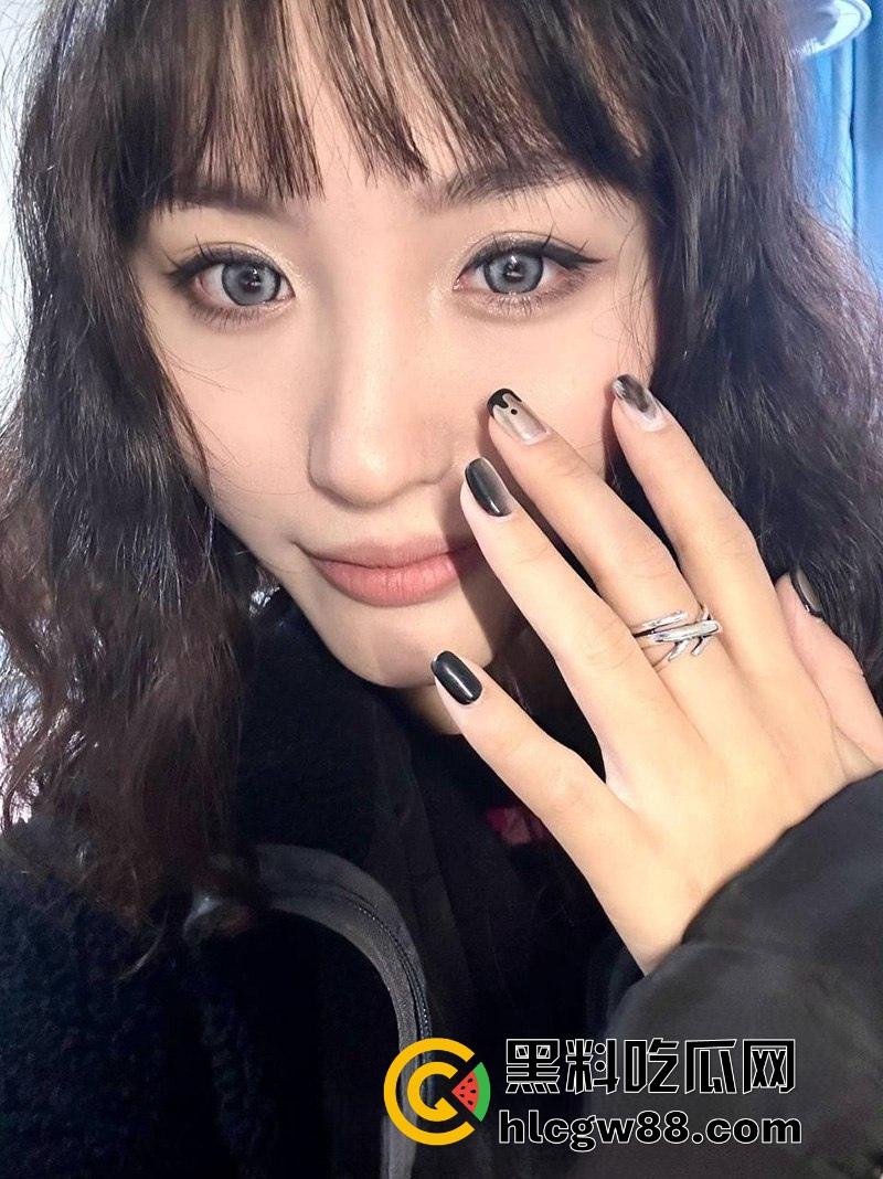 郑州师范大学经济管理学院【郭莲】勾引男生成校园精盆,骚逼天天被操的都快烂了!-9