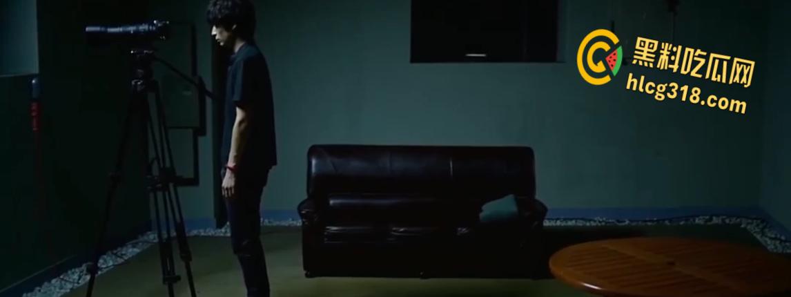 韩国三级《偷窥的欲望》,美乳少妇窗前脱衣自摸,勾得偷窥哥冲门猛干,强推人妻淫水四溅 !-6