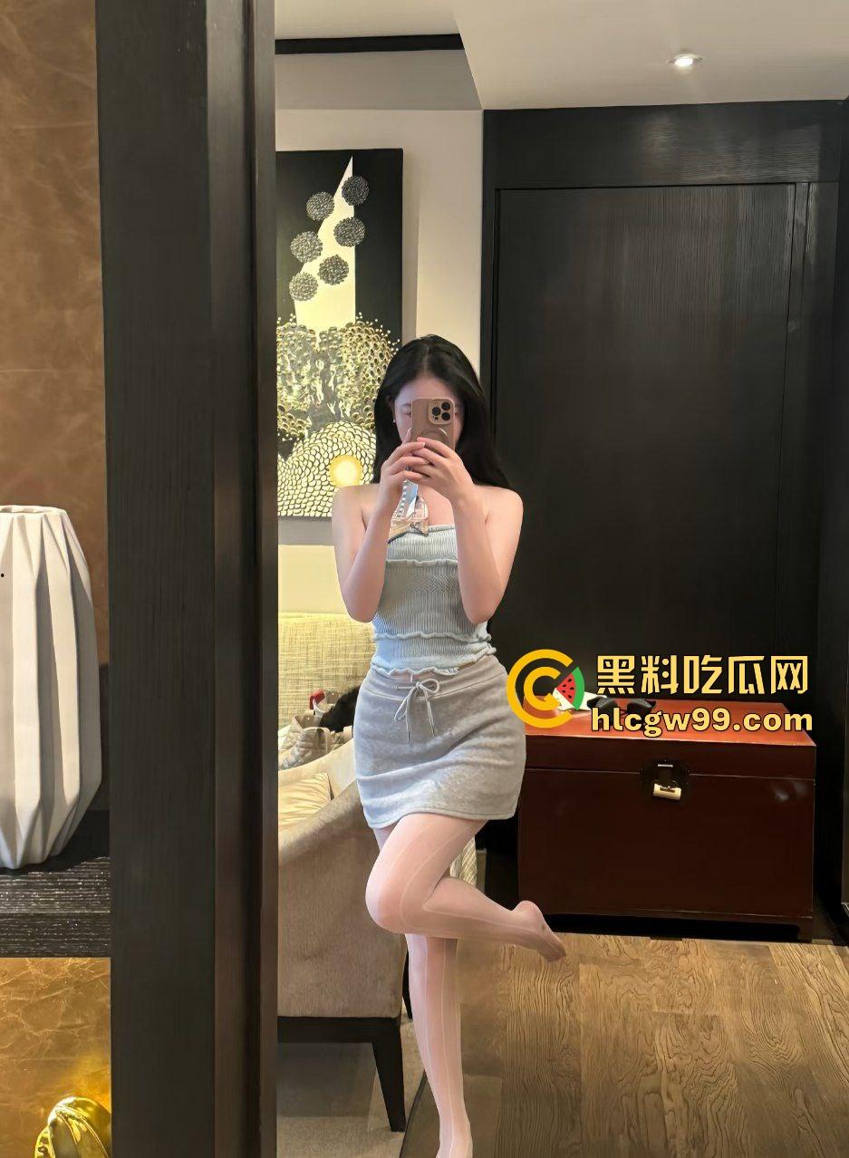 西安反差少妇程序员【邢珠】程序媛私底下却是个淫荡骚贱,每周末放假外出跑去约炮!独家曝光流出!-4