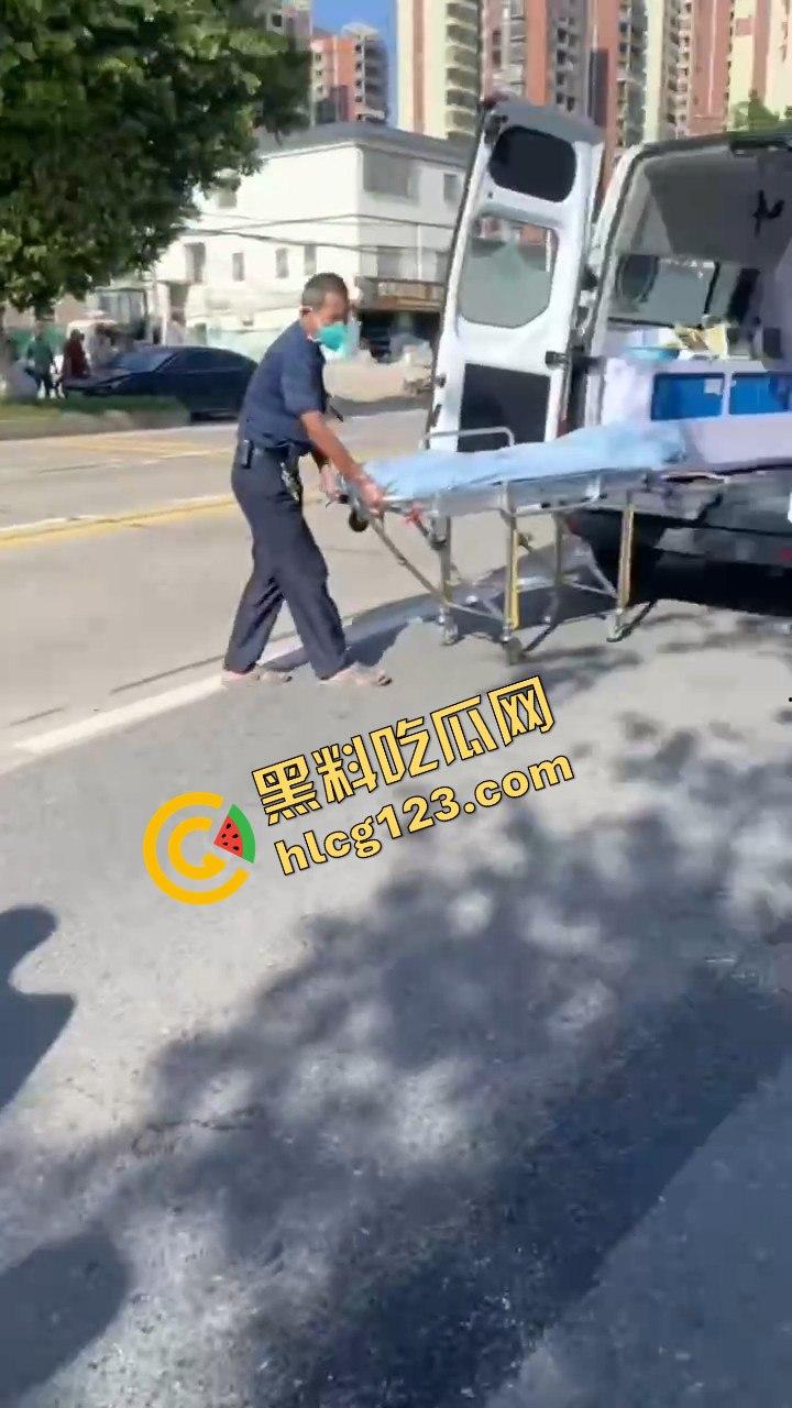 杜卡迪美女骑手林欣幼飙车遭撞飞！口吐鲜血倒地不起，机车女骑再度躺下！-7