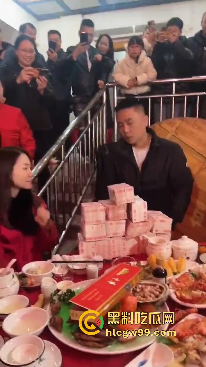 福建长乐豪横彩礼！弟弟结婚，姐姐姐夫随手见面礼138万带一套房，这样的亲戚给我来一打！-9