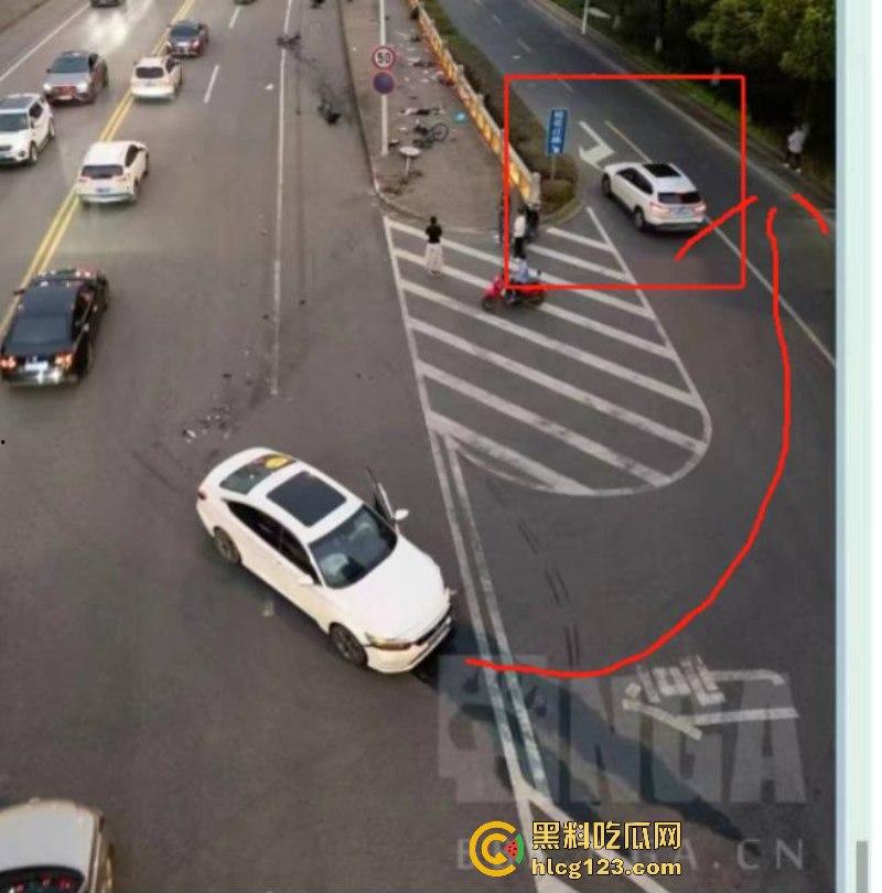 又是女司机！一死一伤 苏州两轿车发生碰撞后撞向一非机动车！惨不忍睹-6