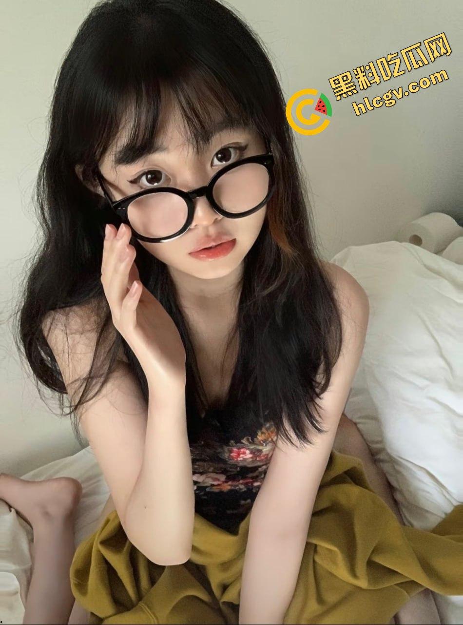 苏州职业大学反差骚货『邓媛媛』出轨男朋友与多金大哥干炮 被男友泄露激情视频 独家曝光流出!-4