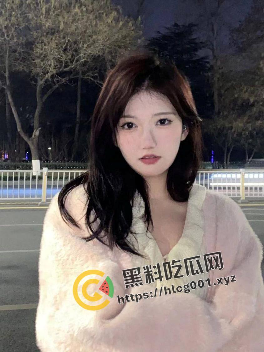 天津美术学院反差婊!体育生的肉便器 奶头粉嫩 身材极品 叫声太浪了 减低音量 放心食用-1