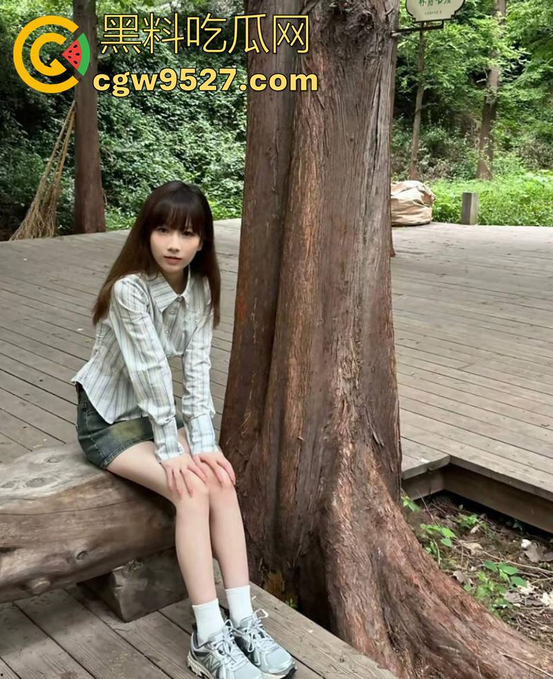 中国海洋大学【许真福】,高颜值大一嫩妹,被前男友曝光,粉嫩小穴饱满诱人,清纯骚妹让人心动不已!-4