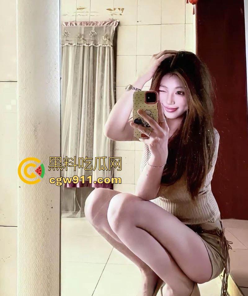 soul约炮约到极品御姐,高挑身材极品嫩乳,跪地疯狂口交榨精,骚气爆棚,这种骚逼给我也来一打!-2