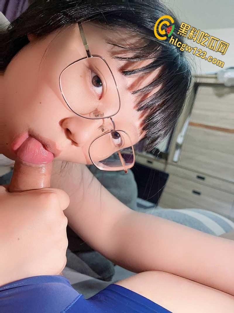 福建厦门少妇被炮友调教视频曝光,舔屌深喉功夫深厚,看人妻如何一步步的沦为性奴 !-7