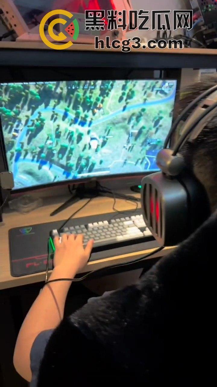 阿朱8月新作,挑衅电竞宅男惹众怒!电竞酒店内勾引电竞人,惨遭轮奸爆操,游戏都被搁一边!-6