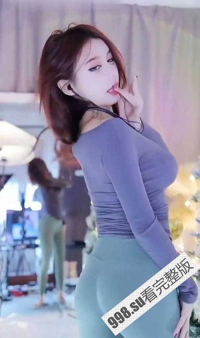 抖音 万 0 最近超火的舞蹈主播 直播间各种擦边秀身材 演绎极致诱惑 很润很无敌!-5