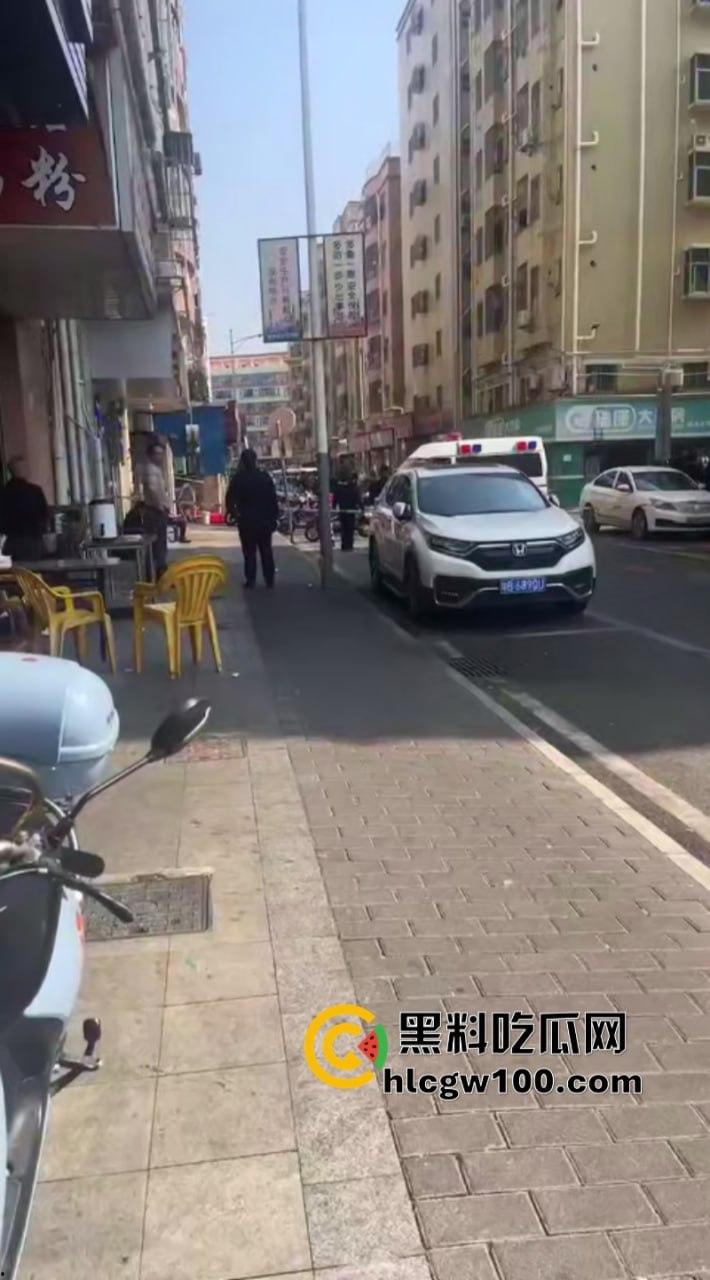 深圳福永桥头惊现亡命刀仔组团报复性随机砍人 死伤一片 还有4个在逃!-7