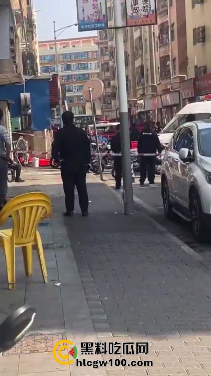 深圳福永桥头惊现亡命刀仔组团报复性随机砍人 死伤一片 还有4个在逃!-8