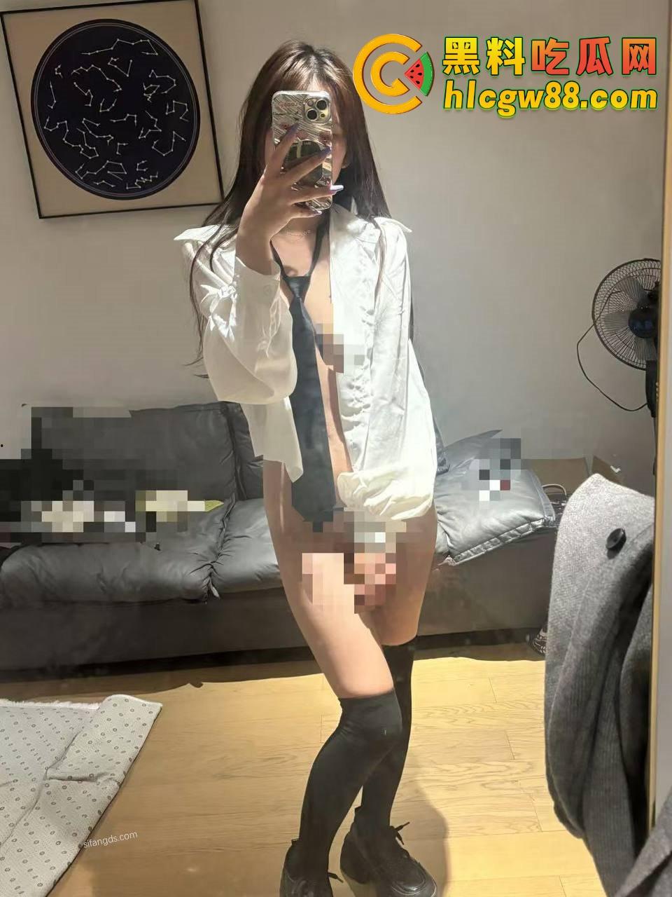 厦门酒吧气氛组极品眼镜骚婊『兰芊芊』酒吧10瓶皇家礼炮带走,制服丝袜被操高潮了主动求拍!-9
