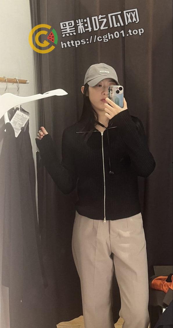 健身教练的新赛道!北京女教练风骚自拍浓密阴毛 桃红乳晕 勾引学员买课还不让操 私密视频照片被流出-2