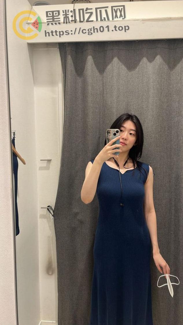 健身教练的新赛道!北京女教练风骚自拍浓密阴毛 桃红乳晕 勾引学员买课还不让操 私密视频照片被流出-4