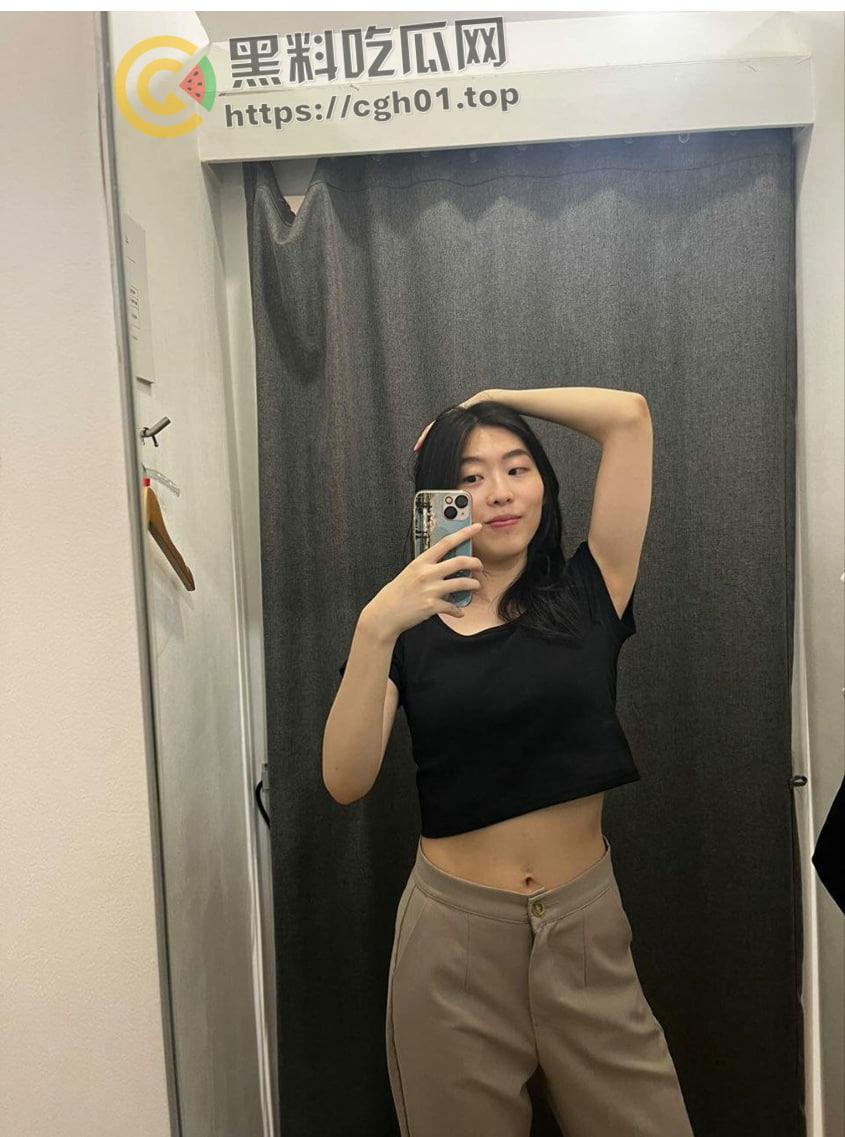 健身教练的新赛道!北京女教练风骚自拍浓密阴毛 桃红乳晕 勾引学员买课还不让操 私密视频照片被流出-8