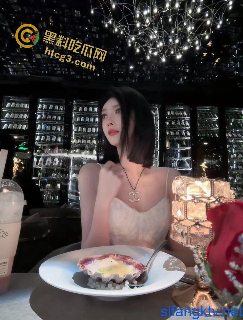 【校园秘闻】艺术学院大三舞蹈生情趣制服COS狂野性爱,姨妈期间高潮暴露!-8