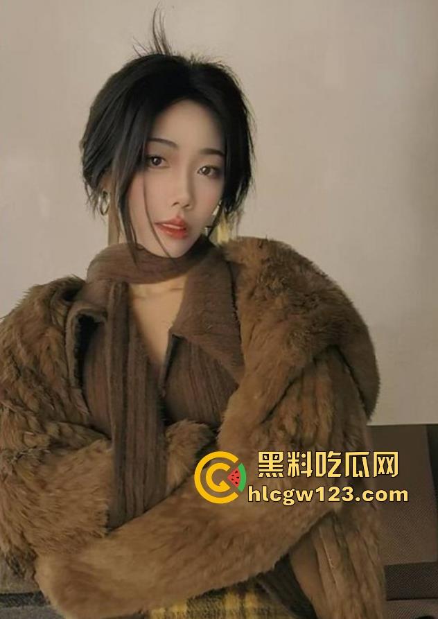 海角乱伦大神 我和亲妹妹 阳台全裸后入爆操妹妹 全程淫语骚话一镜到底！-3