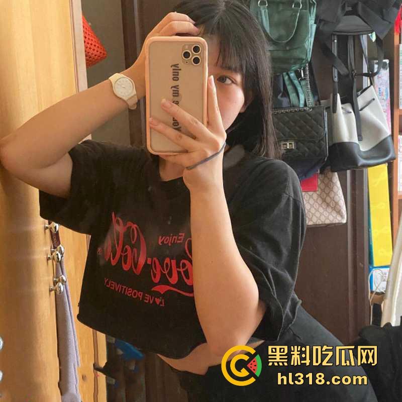 常州工商学院【黄文婧】可爱极品学生化身巨乳白虎小母狗,大胆揉奶自慰,哪知竟惨遭男友外流!-9