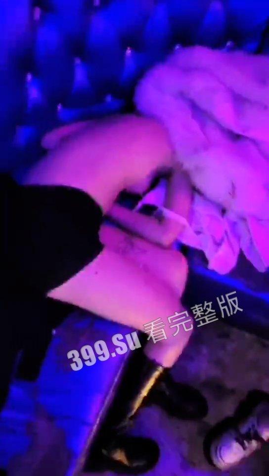 喝醉的小仙女 像个硅胶娃娃任人摆布 简直丑态百出 被人捡尸了也不知 合集 (二)-5