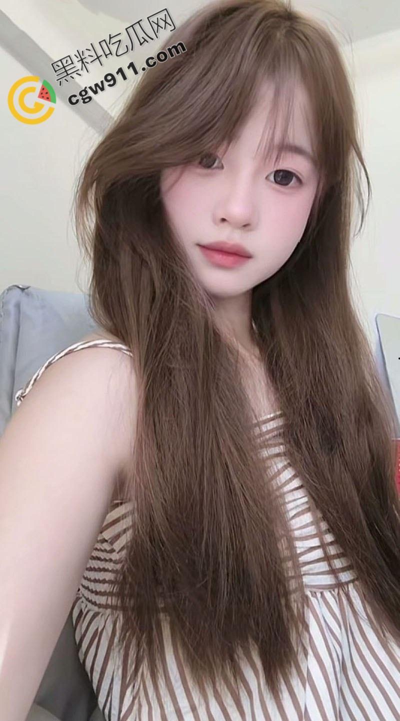 安徽清纯女神【张艳明】私密视频惊爆网络，雪肌翘臀，巨乳嫩穴，红唇深喉，吸引万千瓜-2