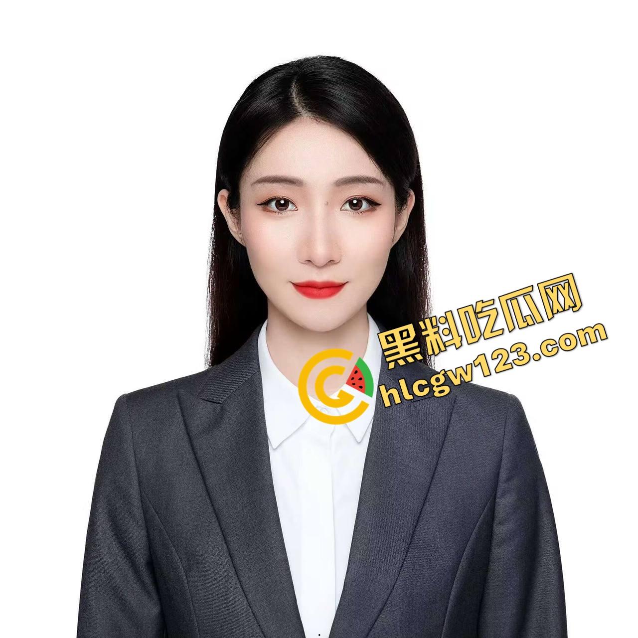 浙大是985 她是9X5【林依依】保研女神用乳头写作业，高颜值学姐被捆成狗，逼里插蜡全程湿！-1