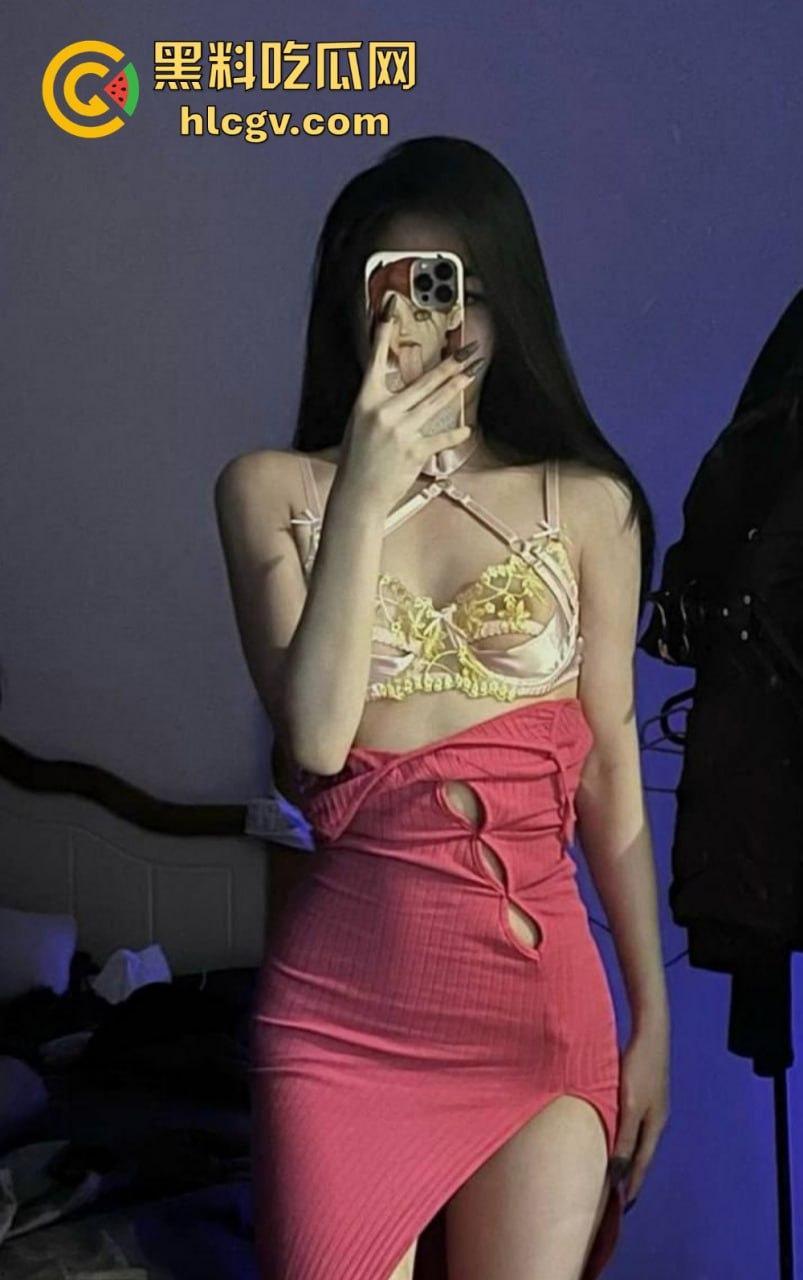 地下rapper撩上高颜值御姐『钱沐沐』，教她rap顺便调教成人形麦克风，嘴里含鸡巴着不撒嘴！-5