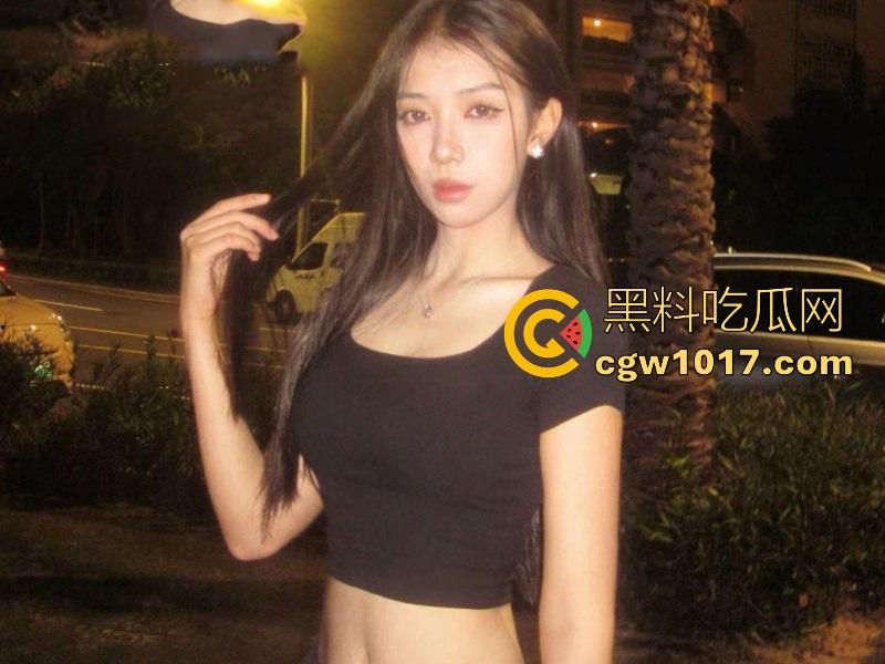 成都极品长腿御姐【卢怡宁】气质高冷却私下淫荡至极，被男友调教激情爆操，黑丝诱惑深喉舔屌，无套猛操内射中出！-5