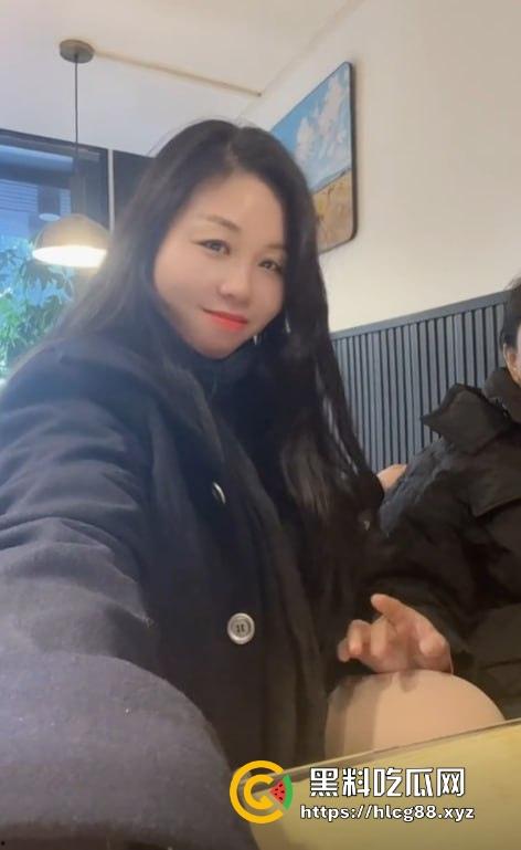 抖音少妇【莲儿】红高跟黑丝自慰视频卖38,做爱片68块随便看,卷成这样400块怕是能操这熟妇的烂逼!-1